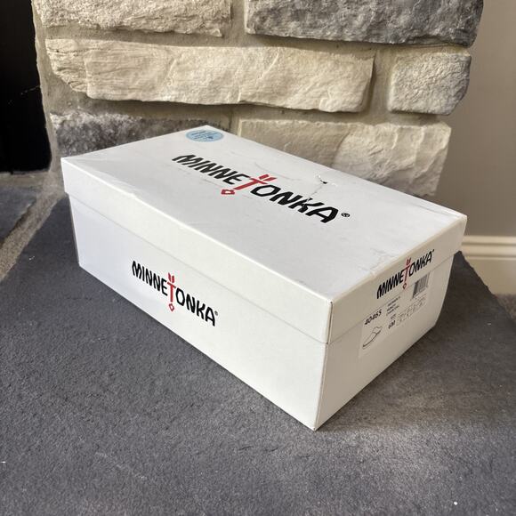 NEW Minnetonka Windy Charcoal Faux Fur Lined Suede Slip On Shoes Women's Size 6M - Picture 10 of 11